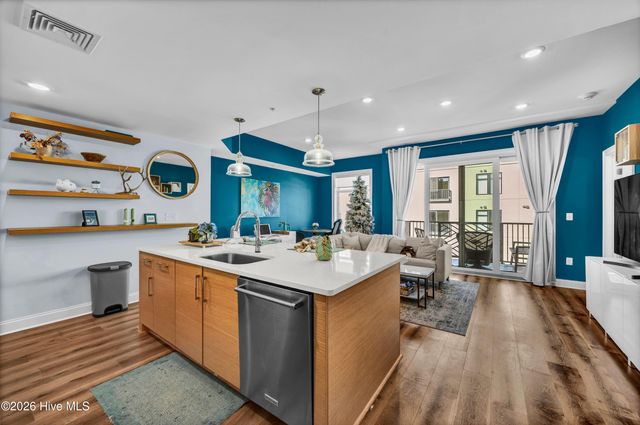 240 N Water Street Apt 1255, Wilmington, NC 28401