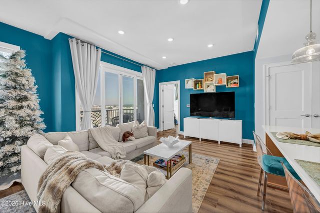 240 N Water Street Apt 1255, Wilmington, NC 28401