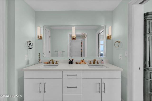 240 N Water Street Apt 1255, Wilmington, NC 28401