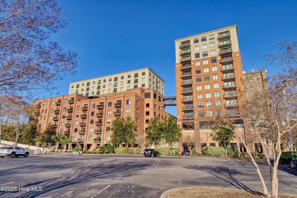 240 N Water Street Apt 1255, Wilmington, NC 28401