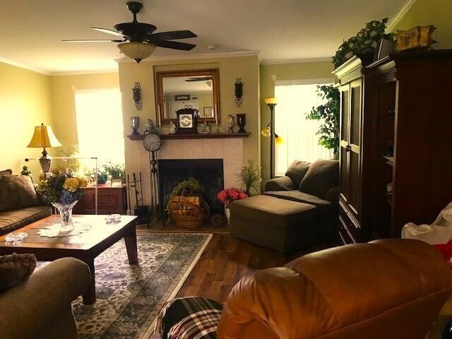 20 Madrid Lane, Port St. Lucie, FL 34952