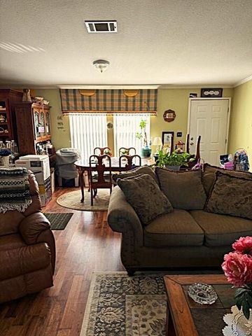 20 Madrid Lane, Port St. Lucie, FL 34952