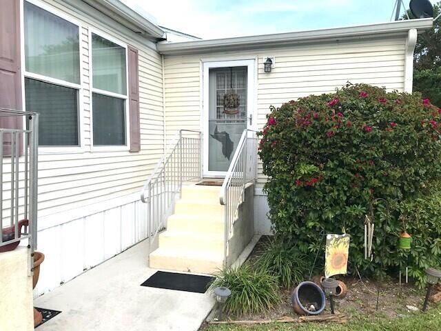 20 Madrid Lane, Port St. Lucie, FL 34952