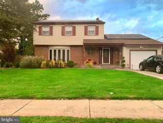 507 E FRANKLIN AVE, Edgewater Park, NJ 08010