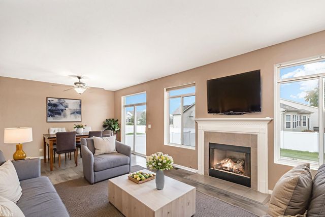 1525 Peachtree Lane 2, Lockport, IL 60441