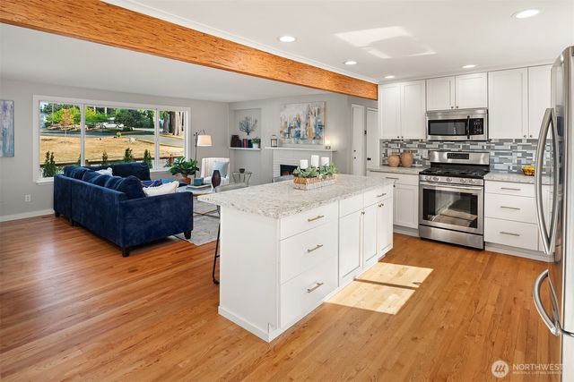 21516 52nd Avenue W, Mountlake Terrace, WA 98043