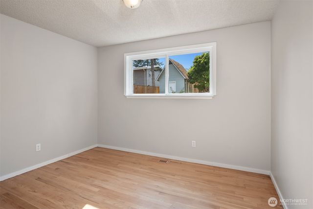21516 52nd Avenue W, Mountlake Terrace, WA 98043