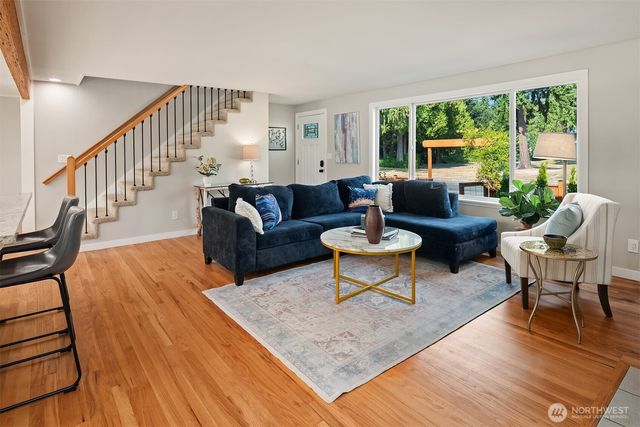 21516 52nd Avenue W, Mountlake Terrace, WA 98043