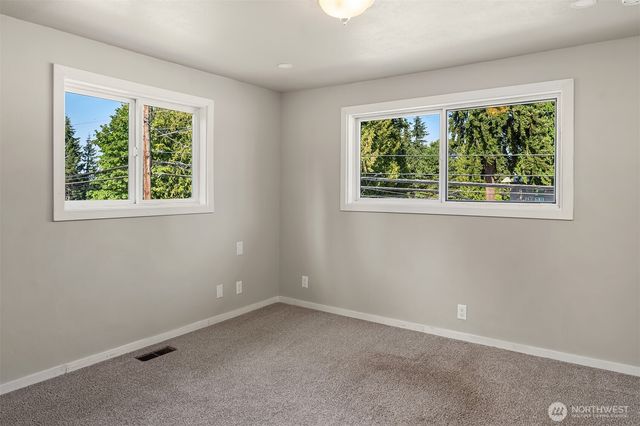 21516 52nd Avenue W, Mountlake Terrace, WA 98043