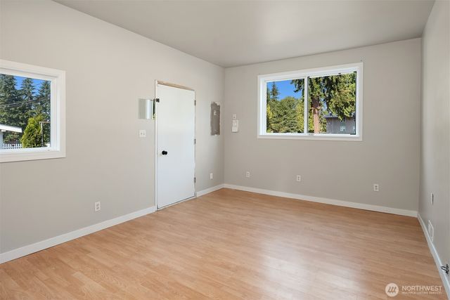 21516 52nd Avenue W, Mountlake Terrace, WA 98043