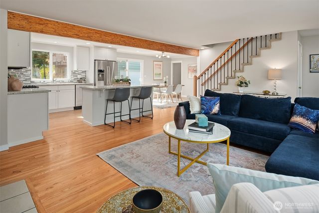 21516 52nd Avenue W, Mountlake Terrace, WA 98043