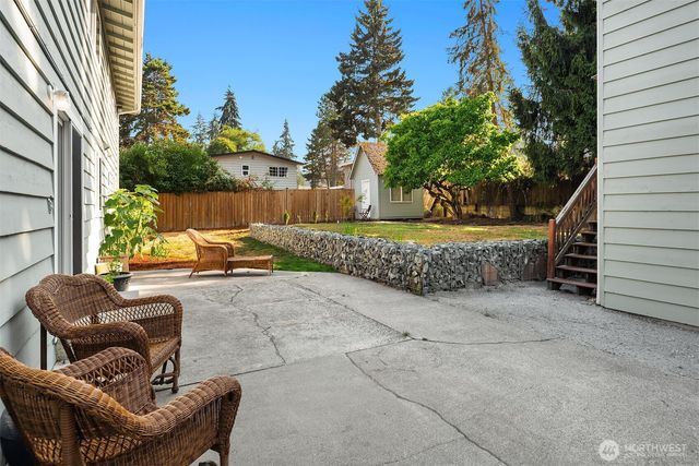 21516 52nd Avenue W, Mountlake Terrace, WA 98043