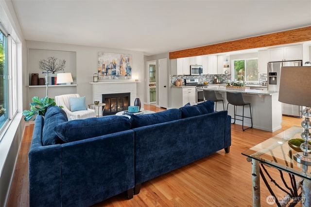 21516 52nd Avenue W, Mountlake Terrace, WA 98043