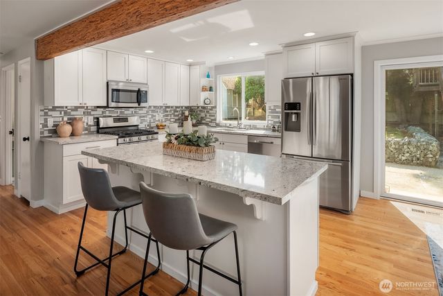 21516 52nd Avenue W, Mountlake Terrace, WA 98043