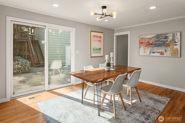 21516 52nd Avenue W, Mountlake Terrace, WA 98043
