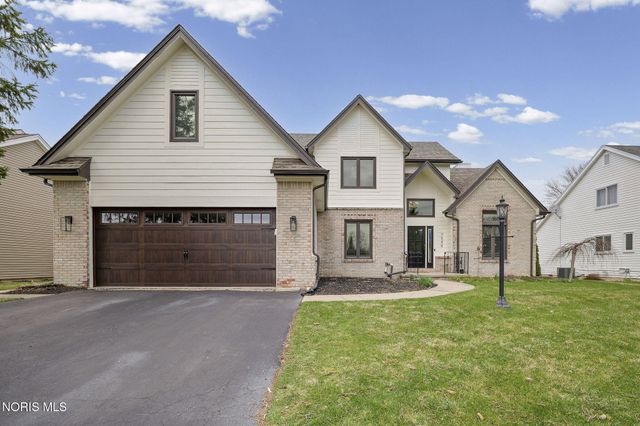 7548 Red Pines Drive, Sylvania, OH 43560