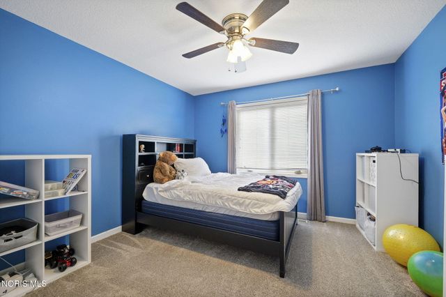 7548 Red Pines Drive, Sylvania, OH 43560