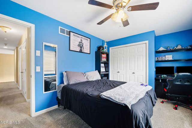 7548 Red Pines Drive, Sylvania, OH 43560