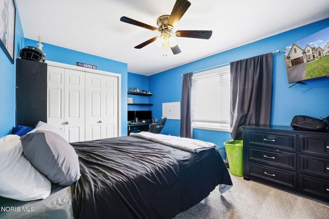 7548 Red Pines Drive, Sylvania, OH 43560