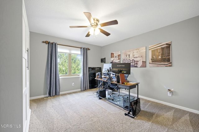 7548 Red Pines Drive, Sylvania, OH 43560