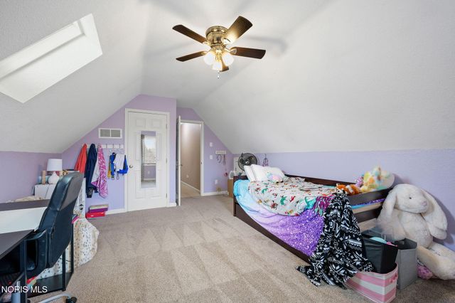 7548 Red Pines Drive, Sylvania, OH 43560