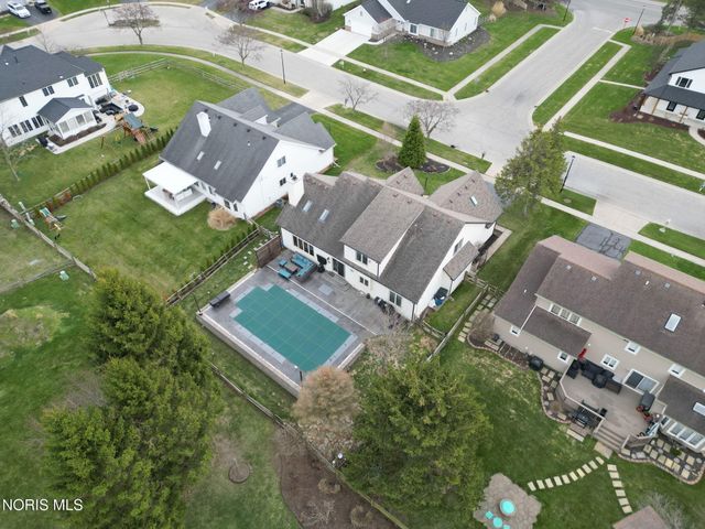 7548 Red Pines Drive, Sylvania, OH 43560