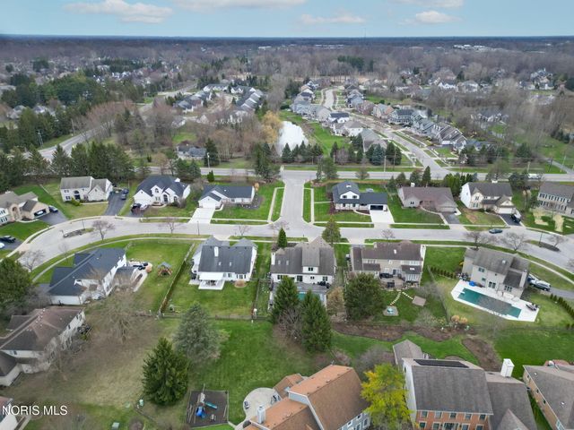 7548 Red Pines Drive, Sylvania, OH 43560