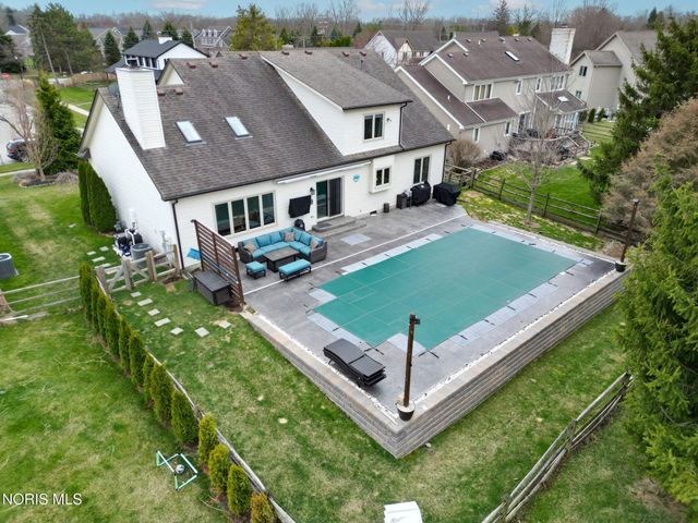 7548 Red Pines Drive, Sylvania, OH 43560