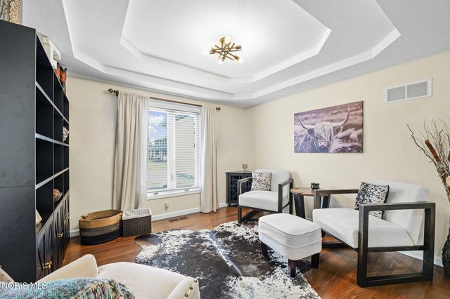 7548 Red Pines Drive, Sylvania, OH 43560