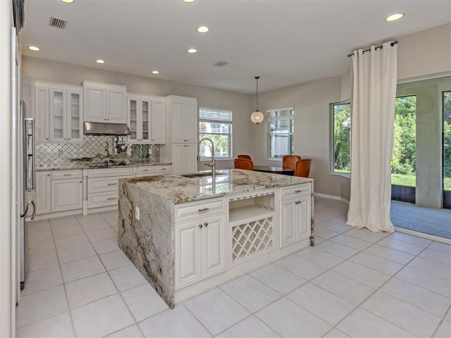 6511 WESTWARD PLACE, Bradenton, FL 34201