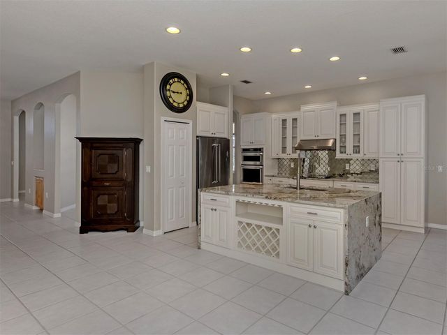 6511 WESTWARD PLACE, Bradenton, FL 34201