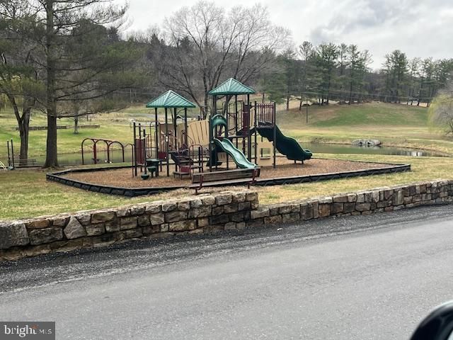 111 GENESEE TRL, Winchester, VA 22602