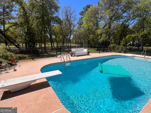 1473 N River Oaks Drive, Blackshear, GA 31516