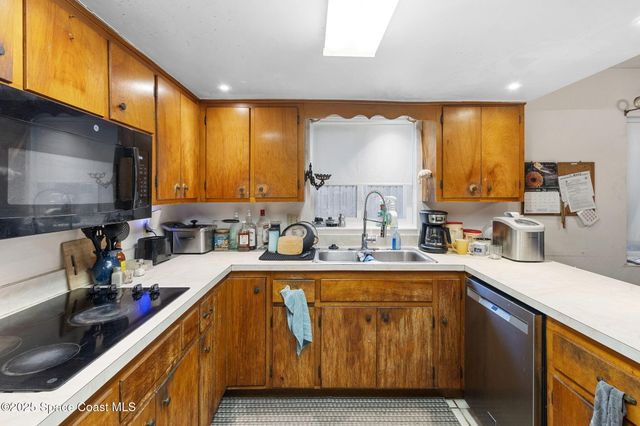 1132 Pine Tree Drive, Satellite Beach, FL 32937