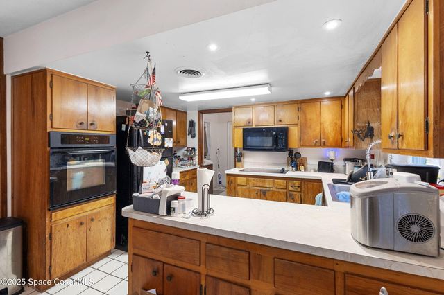 1132 Pine Tree Drive, Satellite Beach, FL 32937