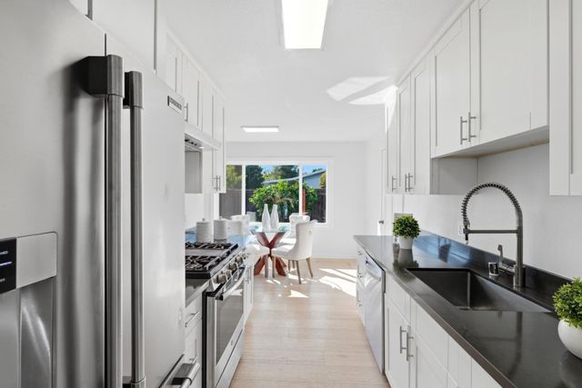 16 Clarence Court, East Palo Alto, CA 94303