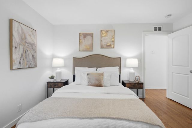 16 Clarence Court, East Palo Alto, CA 94303