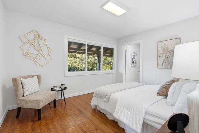 16 Clarence Court, East Palo Alto, CA 94303