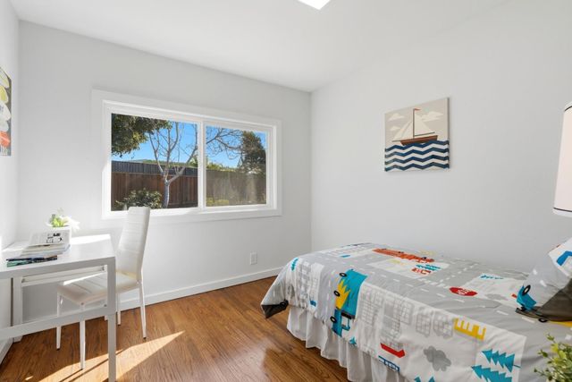 16 Clarence Court, East Palo Alto, CA 94303