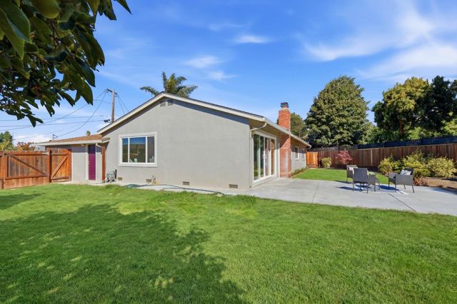 16 Clarence Court, East Palo Alto, CA 94303