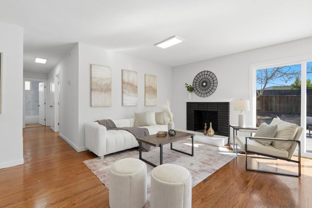 16 Clarence Court, East Palo Alto, CA 94303