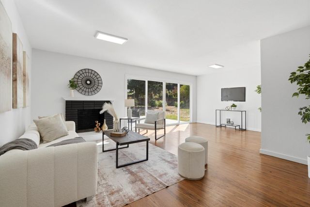 16 Clarence Court, East Palo Alto, CA 94303
