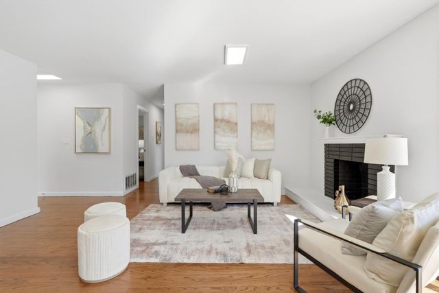 16 Clarence Court, East Palo Alto, CA 94303