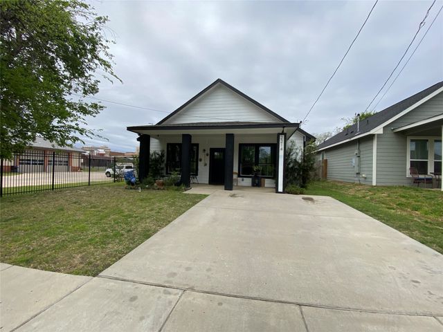 2214 Gordon Street, Greenville, TX 75401