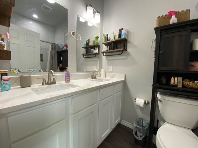 2214 Gordon Street, Greenville, TX 75401