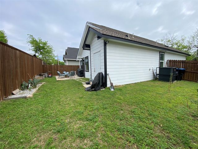 2214 Gordon Street, Greenville, TX 75401