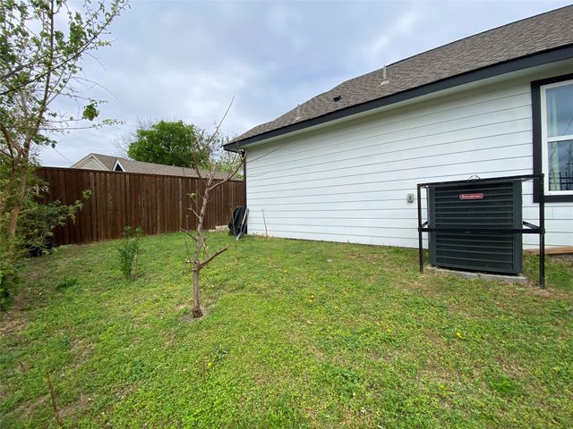 2214 Gordon Street, Greenville, TX 75401
