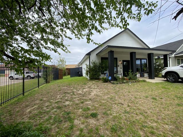 2214 Gordon Street, Greenville, TX 75401