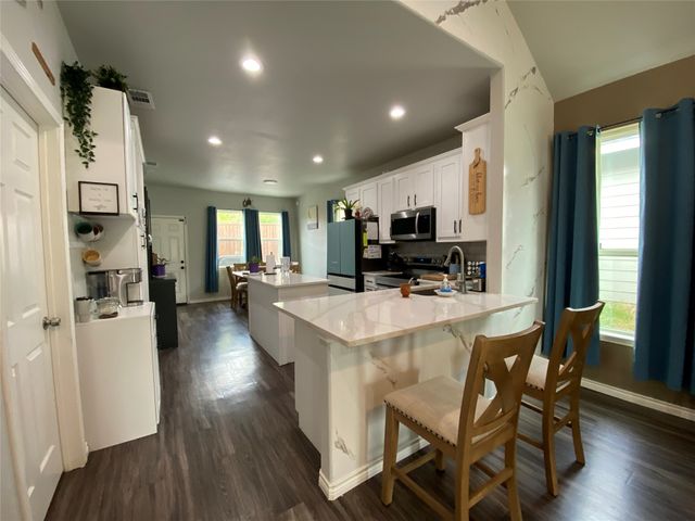 2214 Gordon Street, Greenville, TX 75401