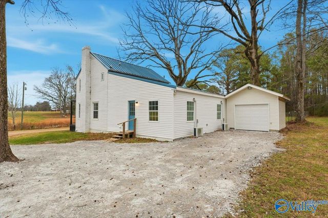 2054 Old Huntsville Highway, Arab, AL 35016